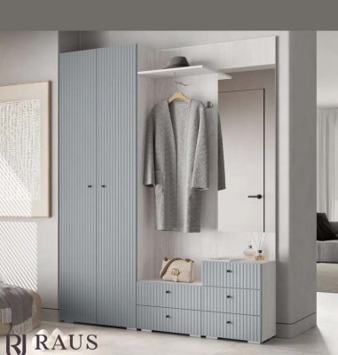 milania13.webp